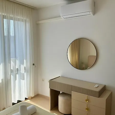 D&m * Golem (Tirana)